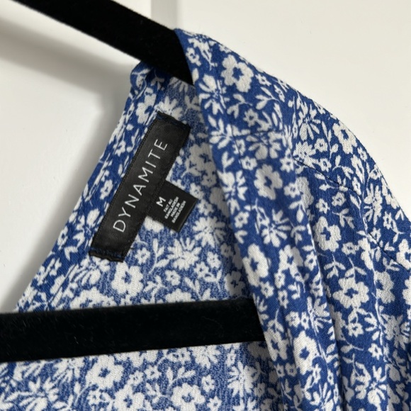 Dynamite wrap top - Picture 2 of 5